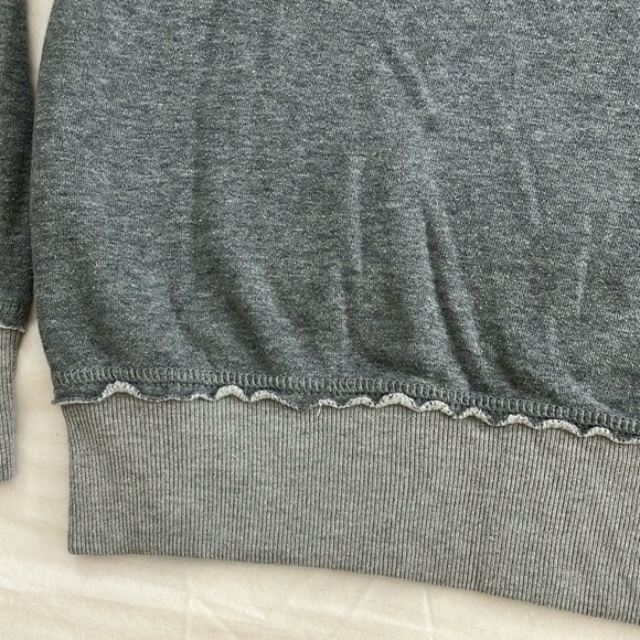 Griffindor Harry Potter sweatshirt charcoal Heather Gray sweater - Picture 6 of 16